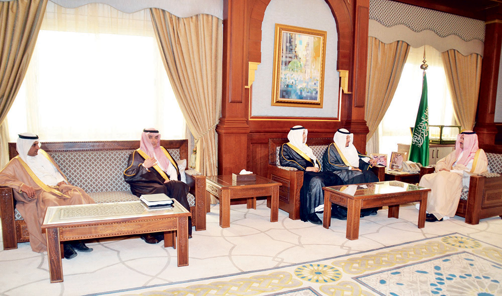 أمير المدينة المنورة يعزي القيادة مقدما لها البيعة نيابة عن أهالي المنطقة