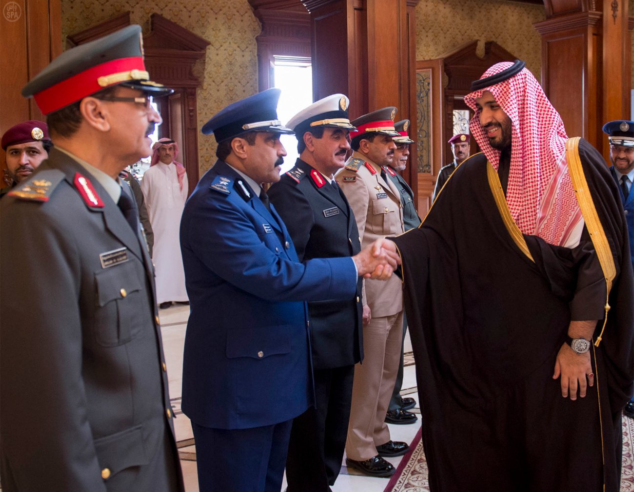 الأمير محمد بن سلمان يباشر مهام عمله وزيراً للدفاع