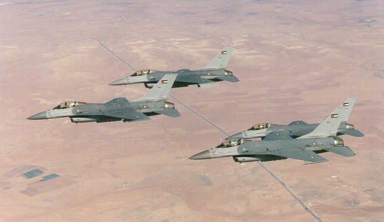 الأردن يشن 60 غارة جوية على "داعش".. والإمارات تدعمها بسرب طائرات F16