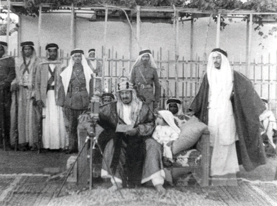 190 ألــف صـورة ترصد تـاريـخ المملكة وحياة الملك سلمان