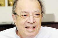 عابد خزندار: نتطلع إلى أشياء كبيرة .. ونجد السعادة في أشياء صغيرة