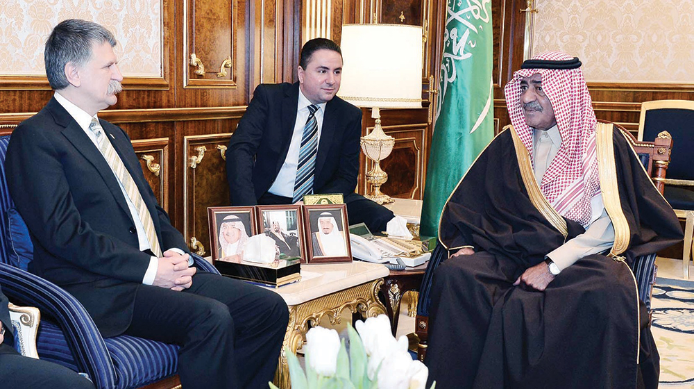 ولي العهد يبحث الموضوعات المشتركة مع رئيس البرلمان المجري