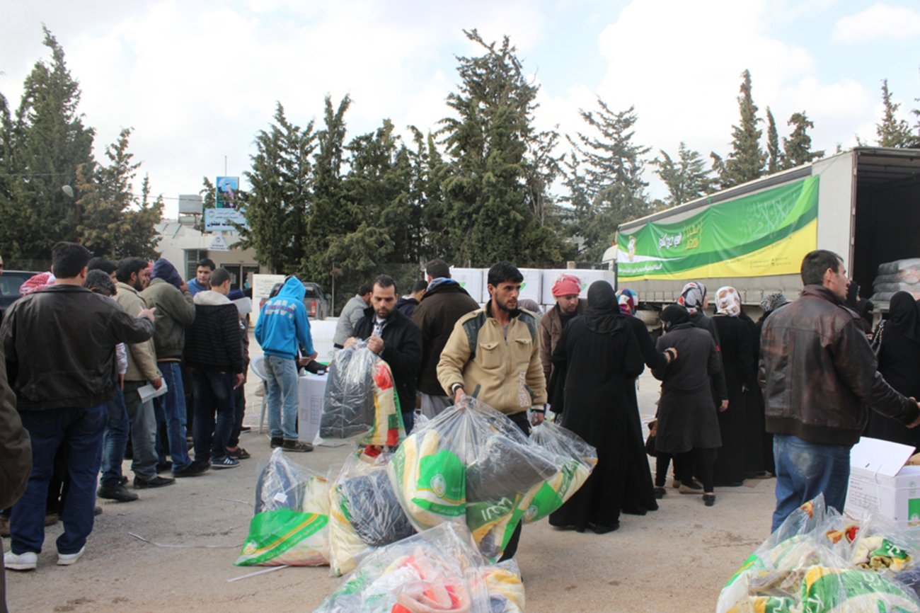 الحملة الوطنية السعودية توزع 15 ألف قطعة شتوية على الأشقاء السوريين اللاجئين في جبال عجلون