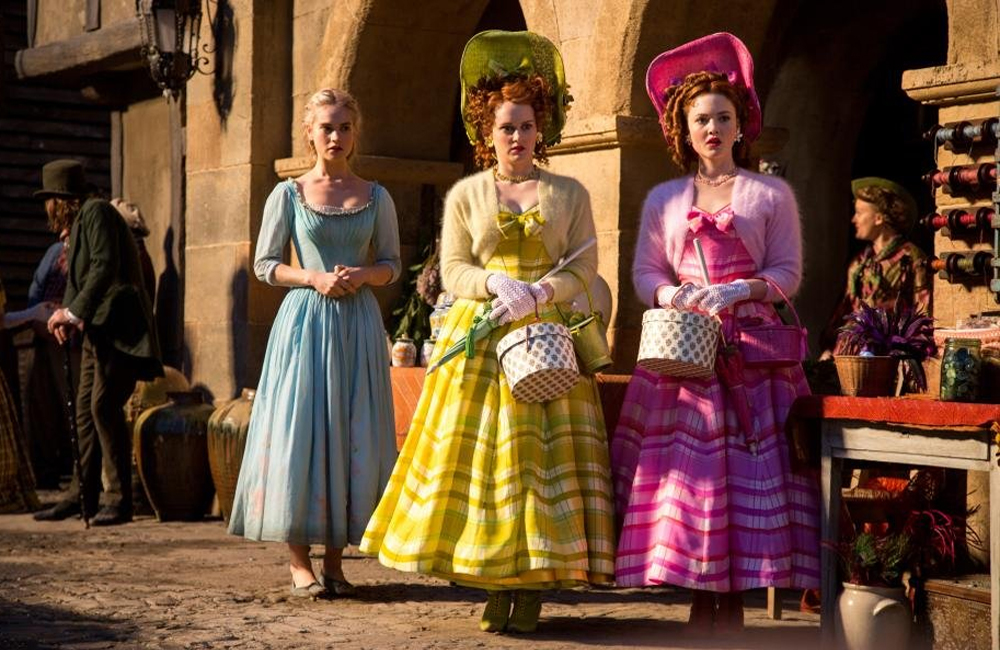 فيلم "سندريلا" يتصدر ايرادات السينما في أمريكا