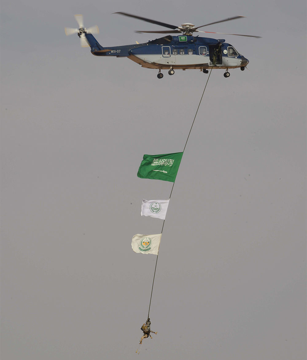 ولي ولي العهد يرعى حفل ختام تمرين "وطن 85"