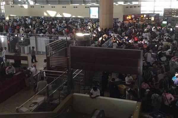 الطيران المدني: تأثر 929 رحلة بسبب العاصفة الرملية التي ضربت المملكة