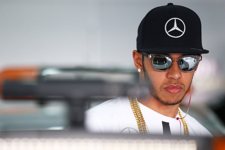 هاميلتون أغنى رياضي في انكلترا