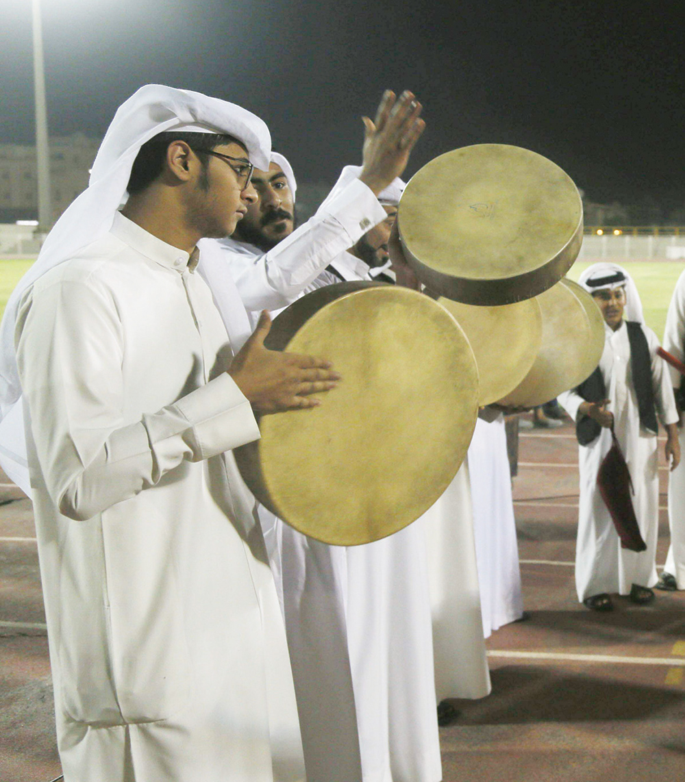 الخليج يرقص
على المواويل