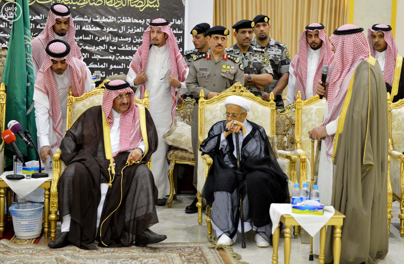 ولي العهد ينقل تعازي الملك سلمان لأسر وذوي ضحايا تفجير القديح