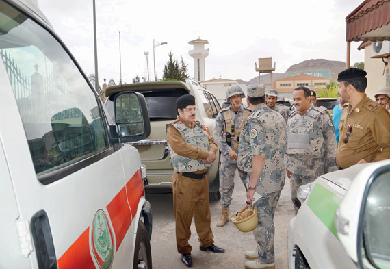 مدير الخدمات الطبية يقف على سير العمل والفرق الإسعافية
في الحد الجنوبي