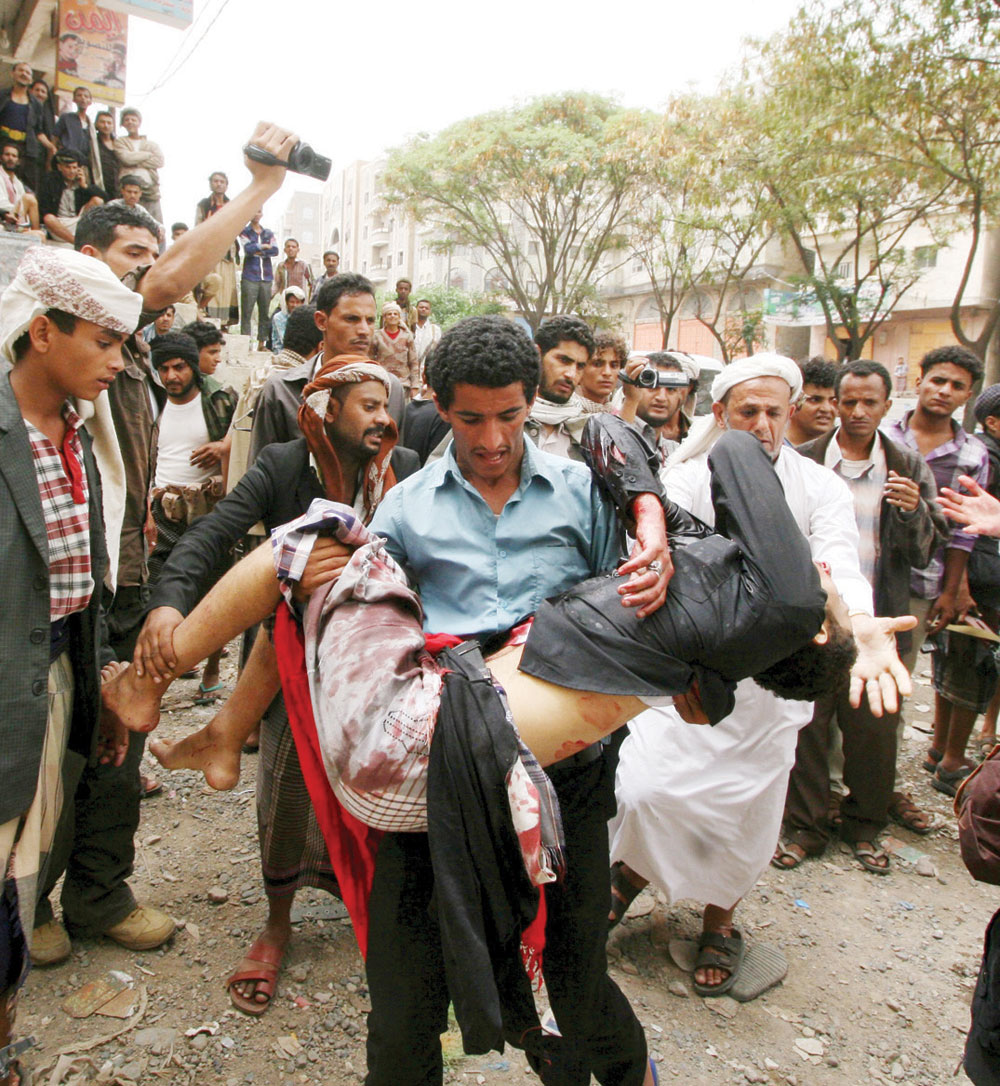 المقاومة تستعيد السيطرة على مطار عدن الدولي .. والإعلان عن تحرير المسيمري في لحج