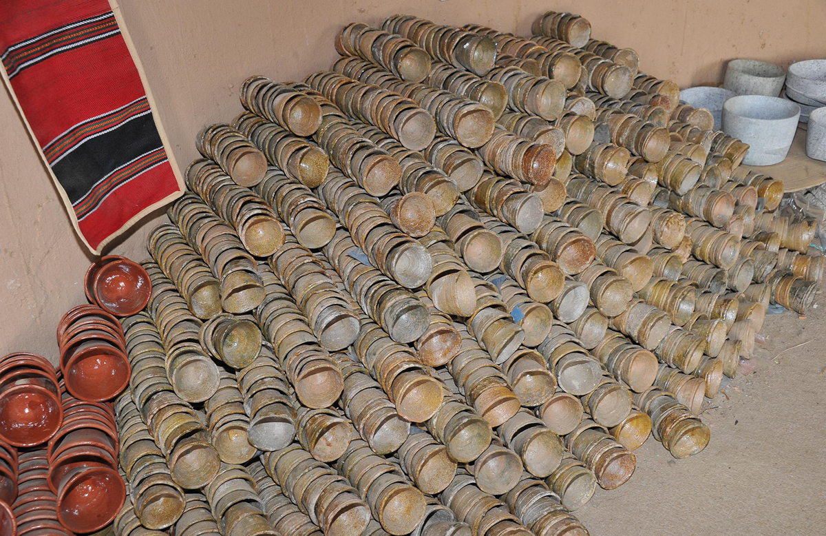 جازان : الأواني الفخارية .. تجارة عريقة تزدهر قبيل رمضان