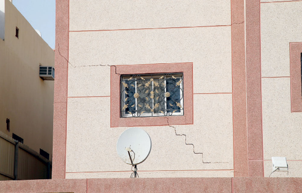 منازل جديدة جنوب الرياض ..
لكنها «واهنة»