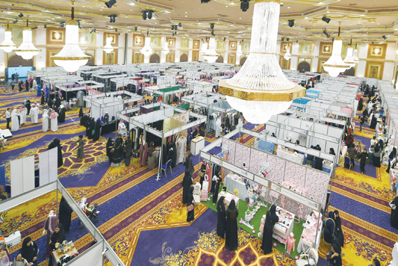 جدة .. 7 آلاف زائر اطلعوا على إبداعات الأسر المنتجة في المعرض الرمضاني