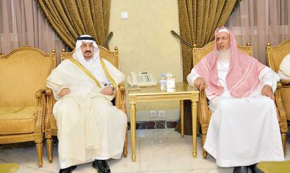 أمراء المناطق يستقبلون المهنئين بعيد الفطر المبارك .. ويرفعون التبريكات لخادم الحرمين