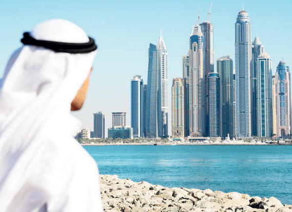 «مالية دبي»: لم نخرج من أزمة 2008 بسبب «سداد الديون»