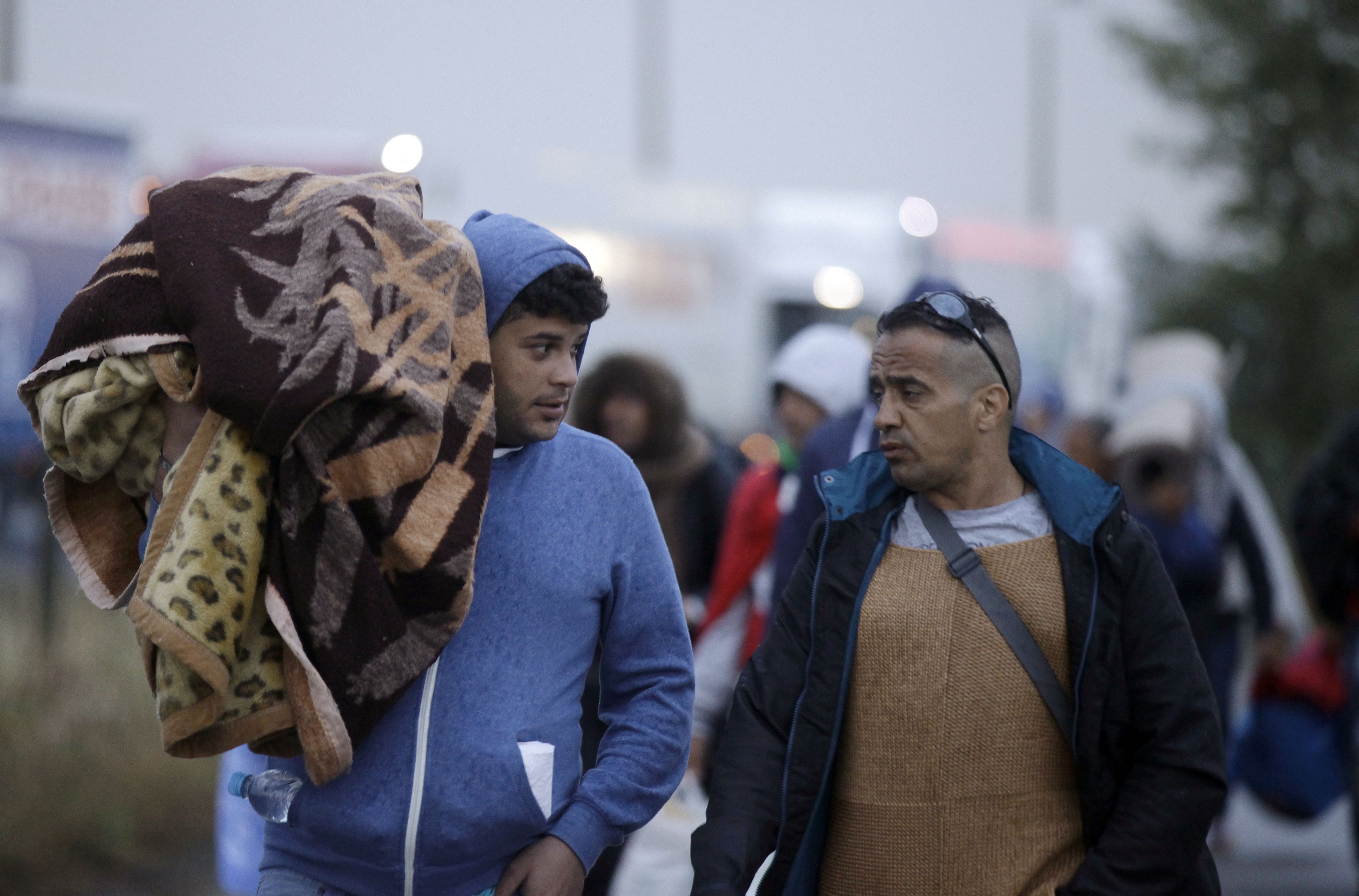 المانيا والنمسا تقبلان استقبال آلاف المهاجرين