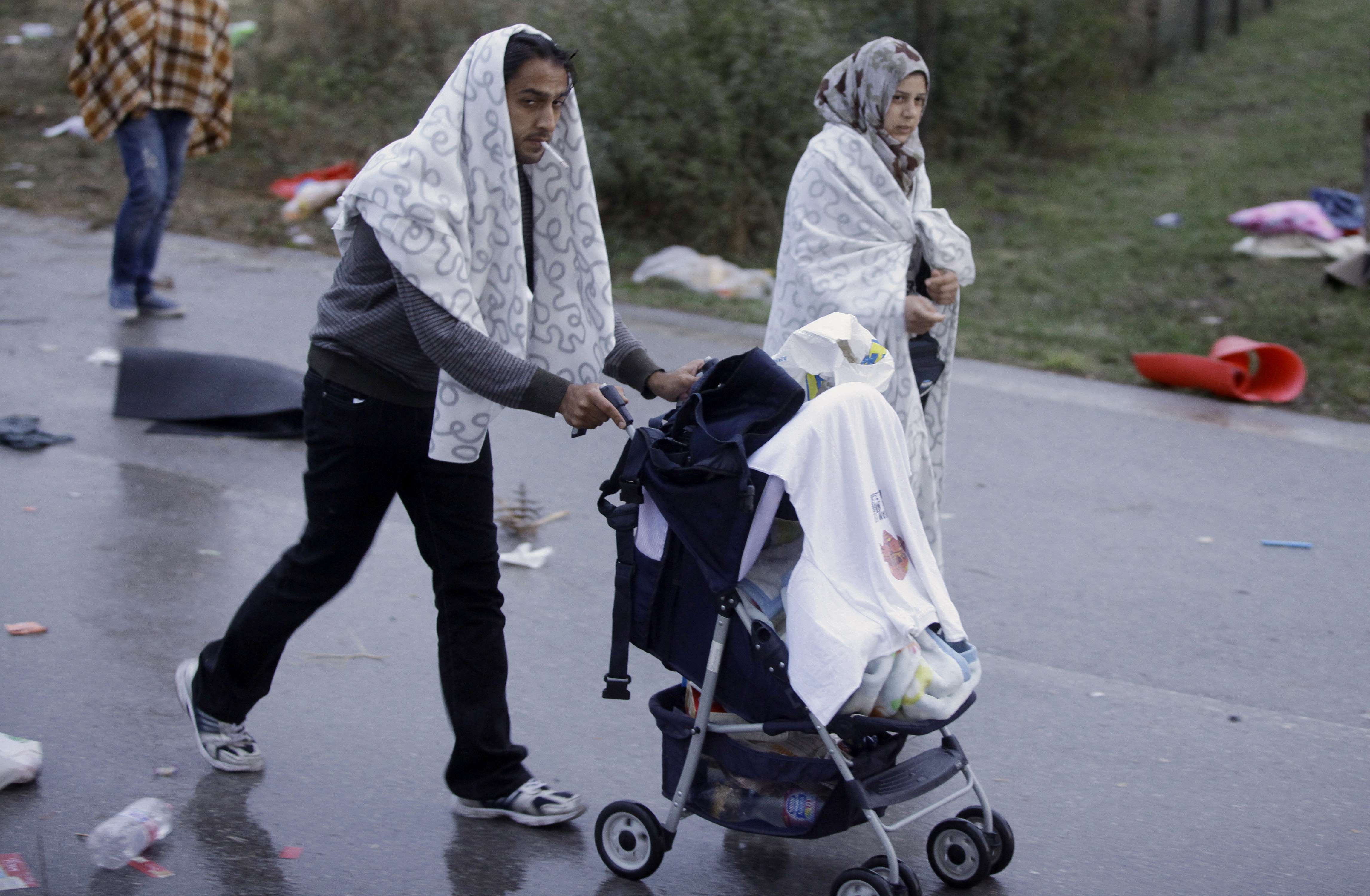 المانيا والنمسا تقبلان استقبال آلاف المهاجرين