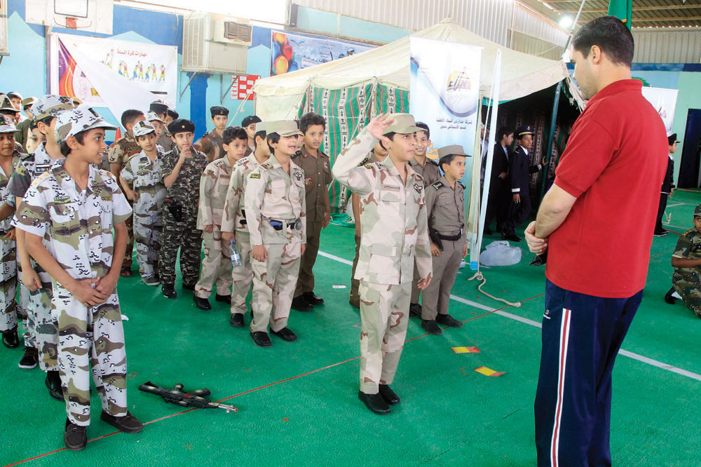 «التطوع في المدارس».. خطوة لنشر ثقافة العمل التطوعي والبعد عن الاجتهادات