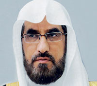 الرقيب يتلقى التعازي في وفاة والده