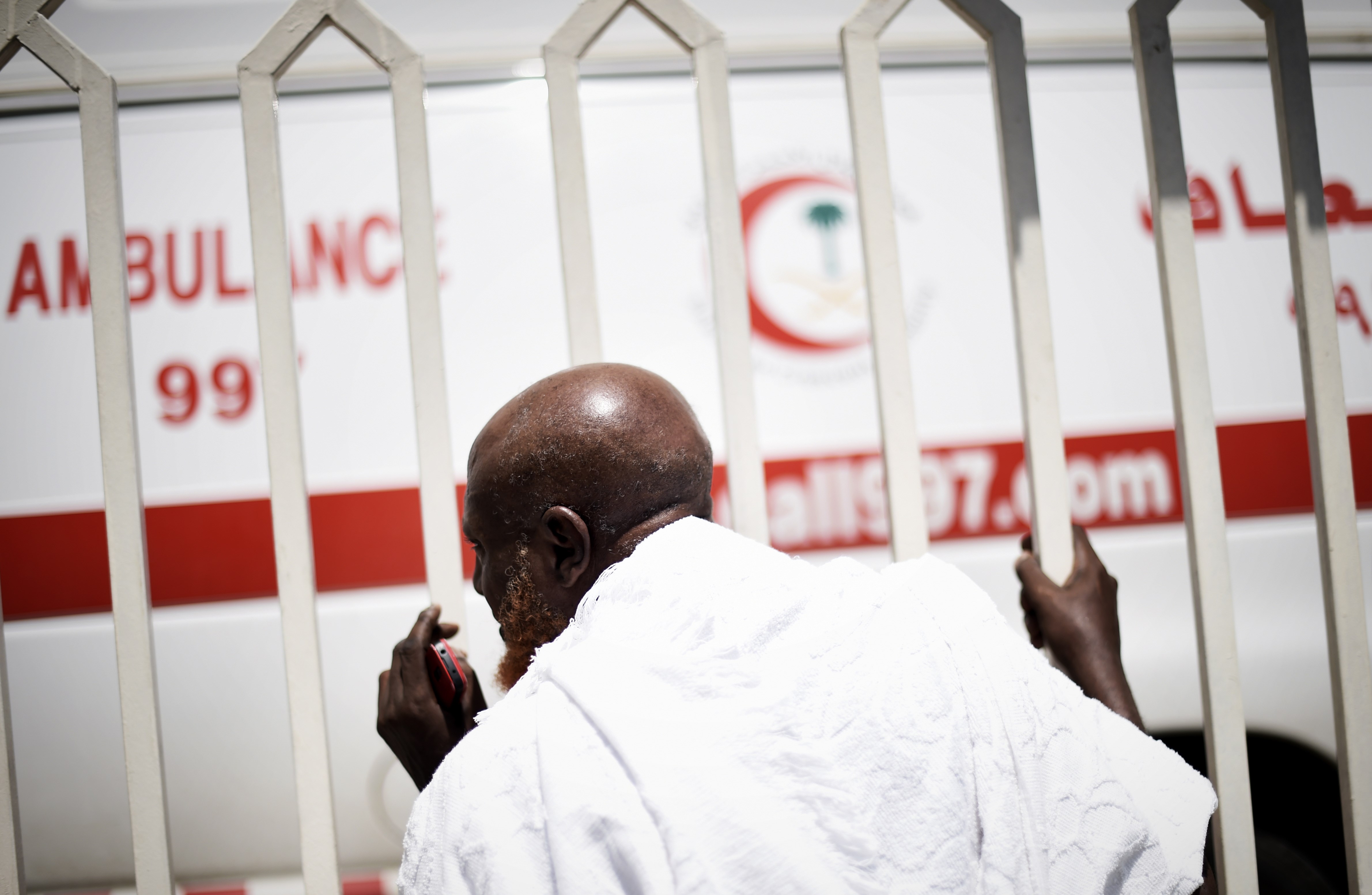 الدفاع المدني: ارتفاع عدد الإصابات في منى إلى 863 إصابة والوفيات إلى 717