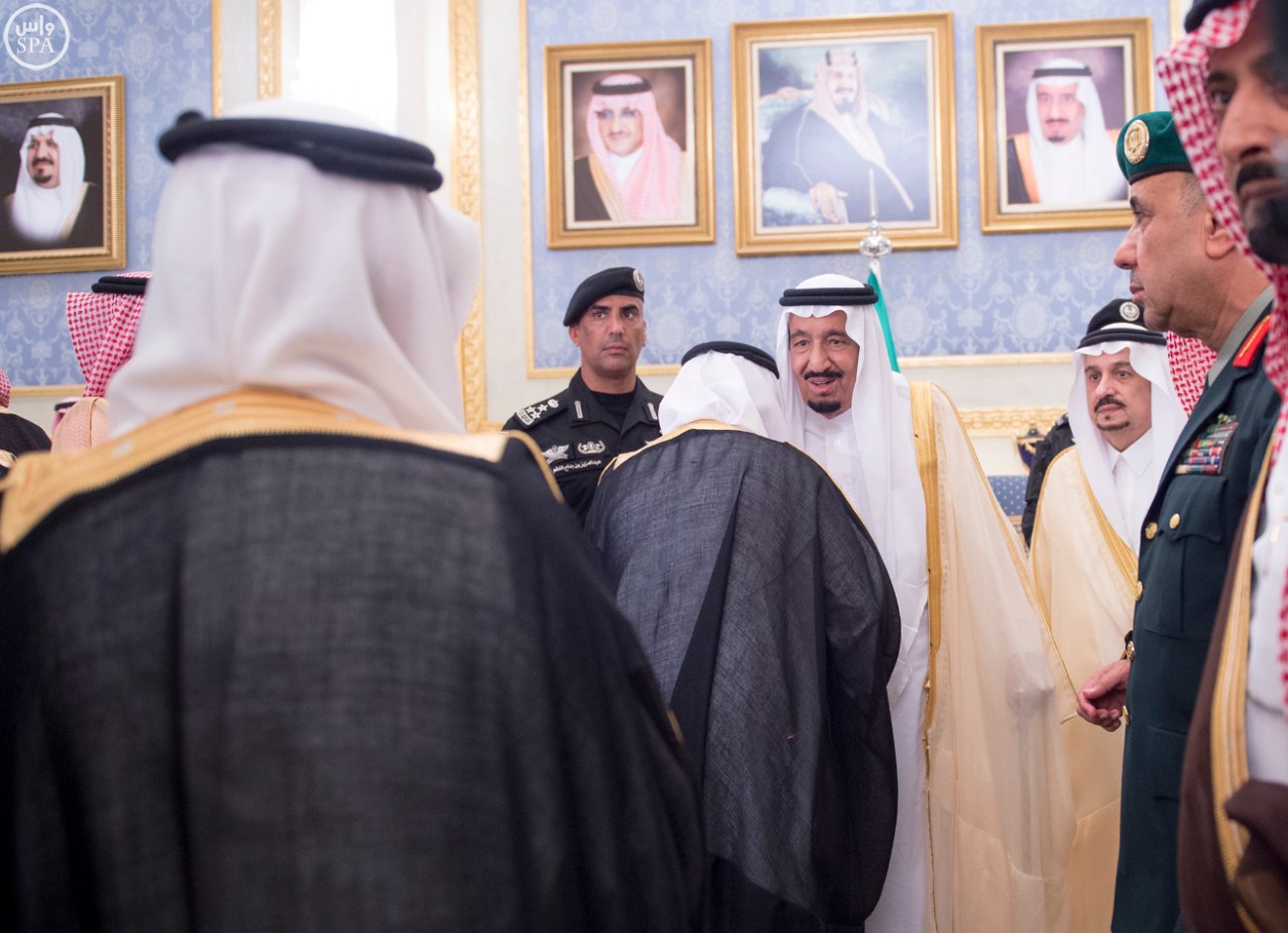 خادم الحرمين الشريفين يصل إلى الرياض قادما من جدة