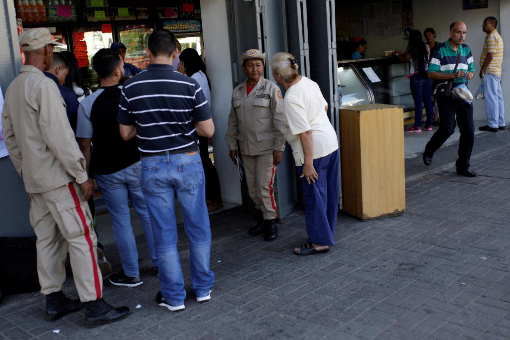 "حرب الخبز" تستعر في فنزويلا