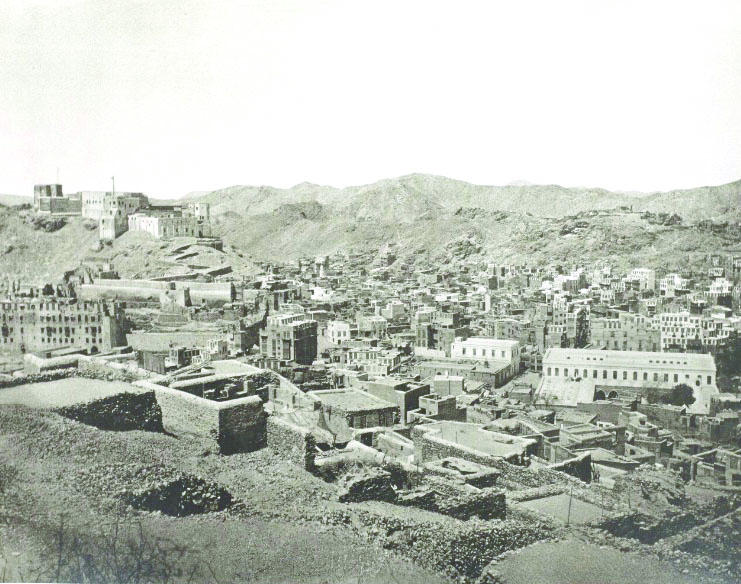 أبو بكر خوقير.. عالم العهود الثلاثة