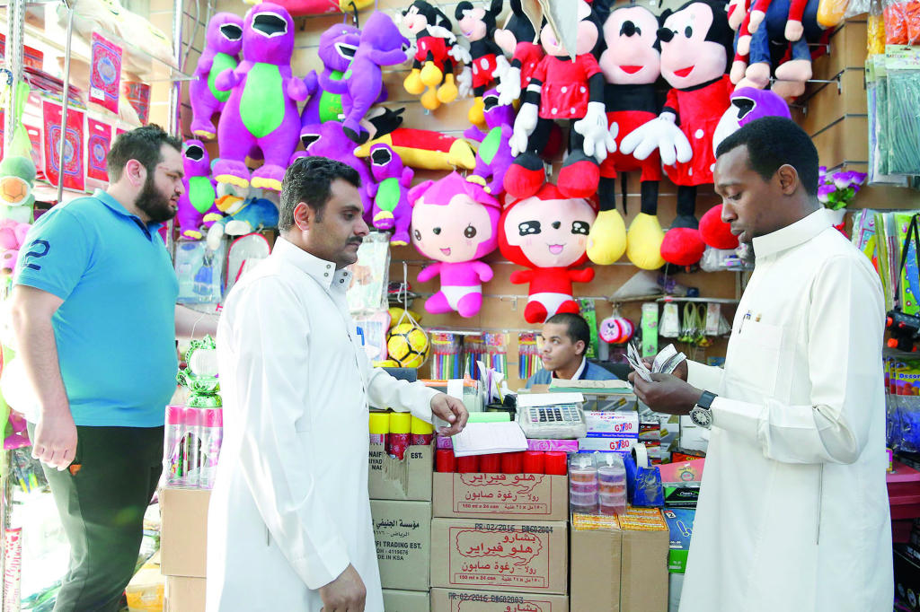 شارع آل سويلم .. من هنا يصدر الفرح للسعودية طوال 5 عقود