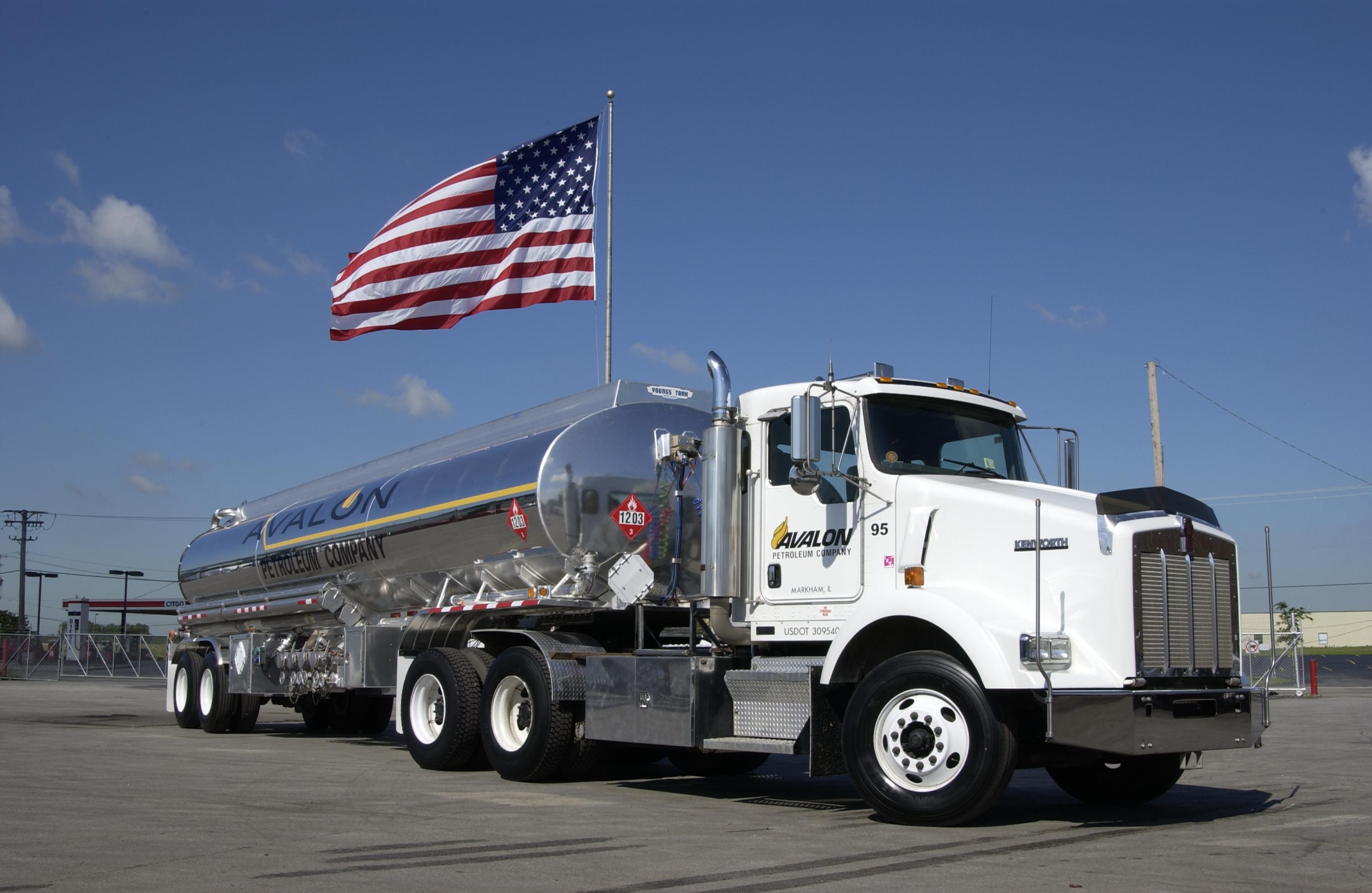 الهند تشتري أول شحنة من النفط الأمريكي