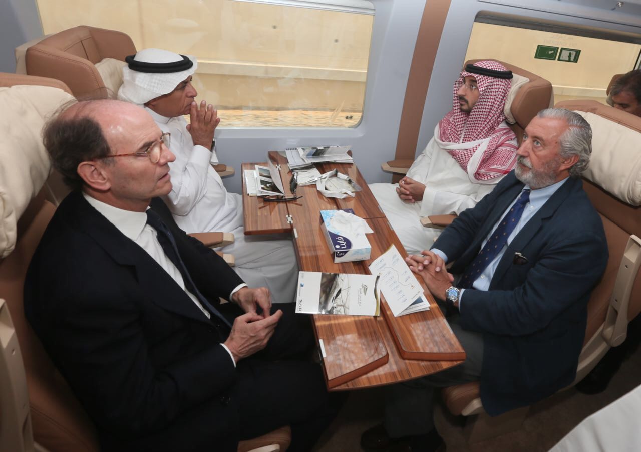 قطار الحرمين يقطع أول رحلة بين رابغ والمدينة في ساعة 20 دقيقة