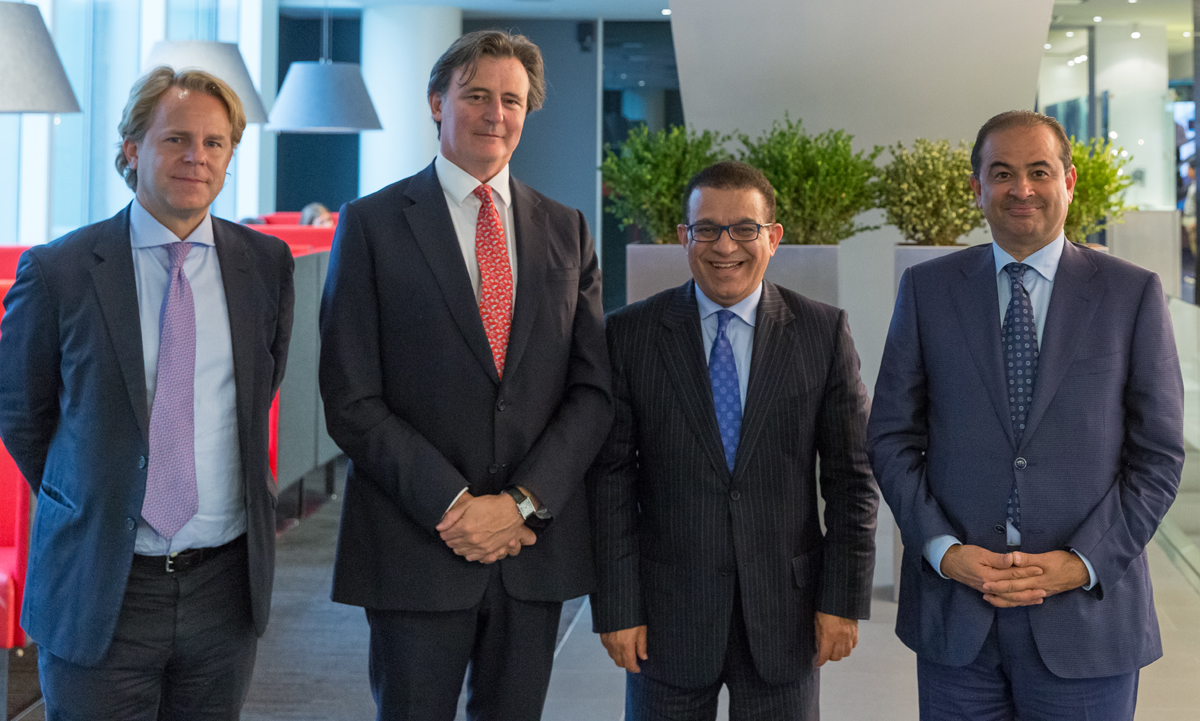 «الأبحاث والتسويق» و«بلومبرج إل بي» توقعان اتفاقية إطلاق «Bloomberg العربية»