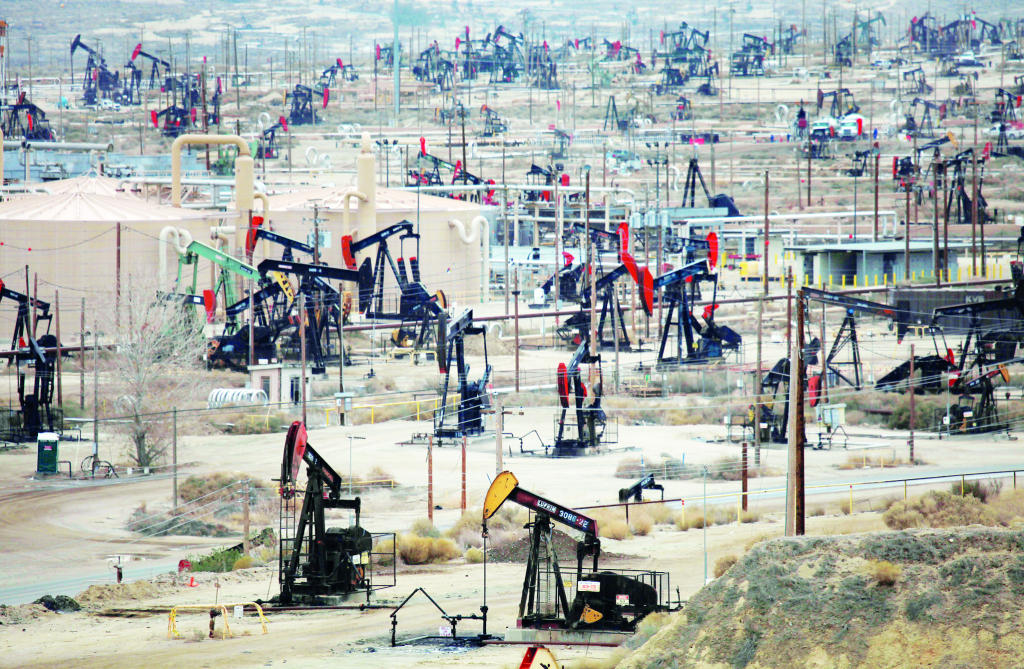 «ناتشورال جاز وورلد»: طفرة النفط الصخري الأمريكي قد تنتهي بشكل مفاجئ