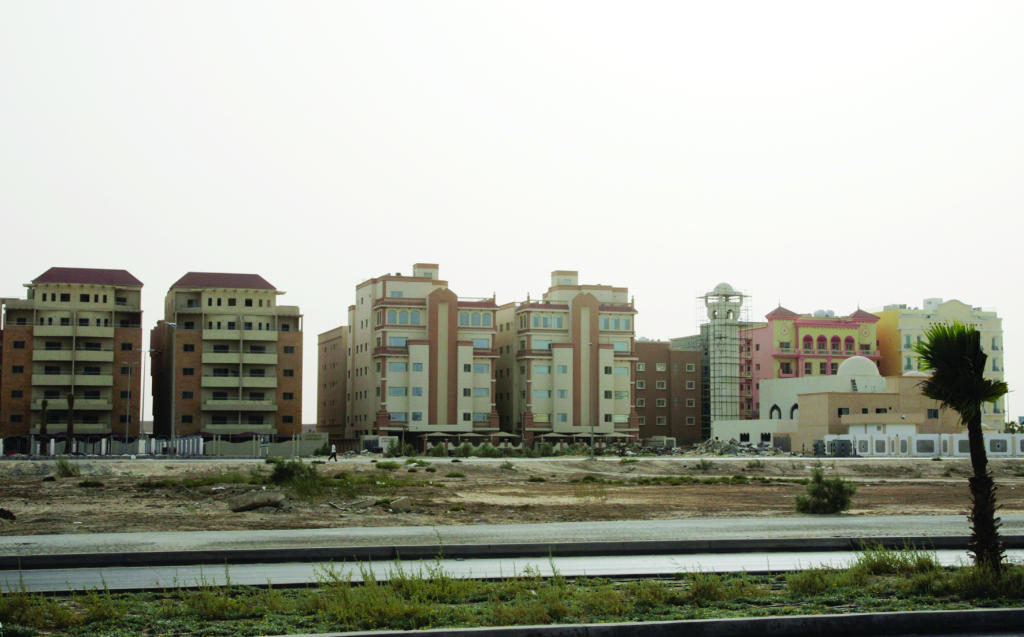 «العدل» تفصل في 86 مساهمة عقارية متعثرة .. بعضها يعود إلى 40 عاما