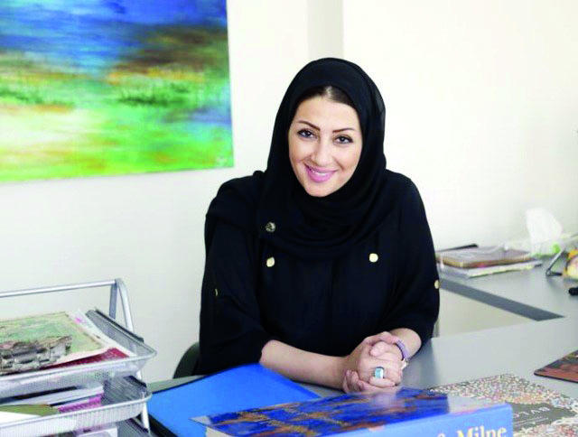 «رافلز» يحتفي بمصمماته وسط حضور دبلوماسي وتخصصات جديدة في مجال التصميم