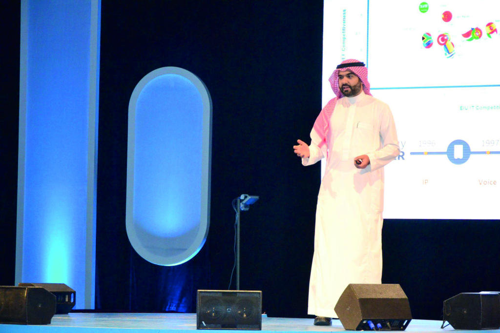 وزير الاتصالات لـ"الاقتصادية" : تدريب 20 ألف سعودي على تقنيات الذكاء الاصطناعي