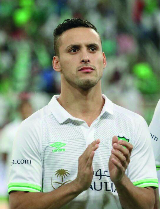 فيتفا وليوناردو يطالبان بفسخ عقديهما مع الأهلي