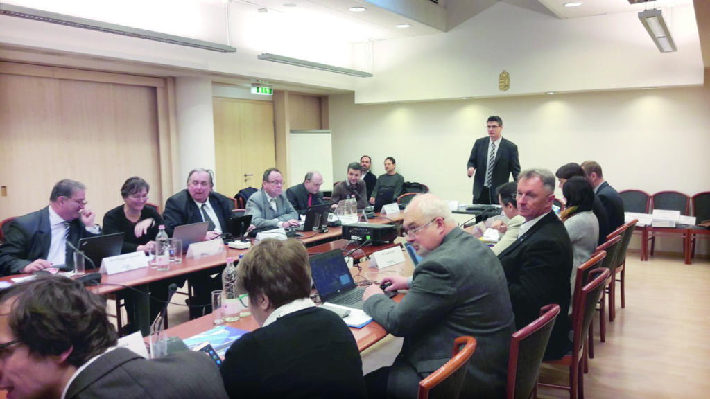 البيانات تنجب المولود الأكثر قبحا للتفكير الجماعي