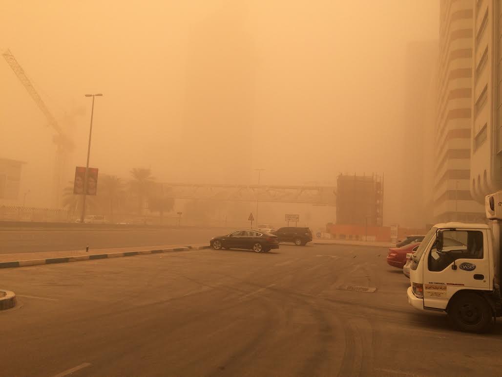 الأرصاد : عواصف رملية تجتاح مدينة الرياض , ورماح, والخرج, وطريق الرياض الدمام