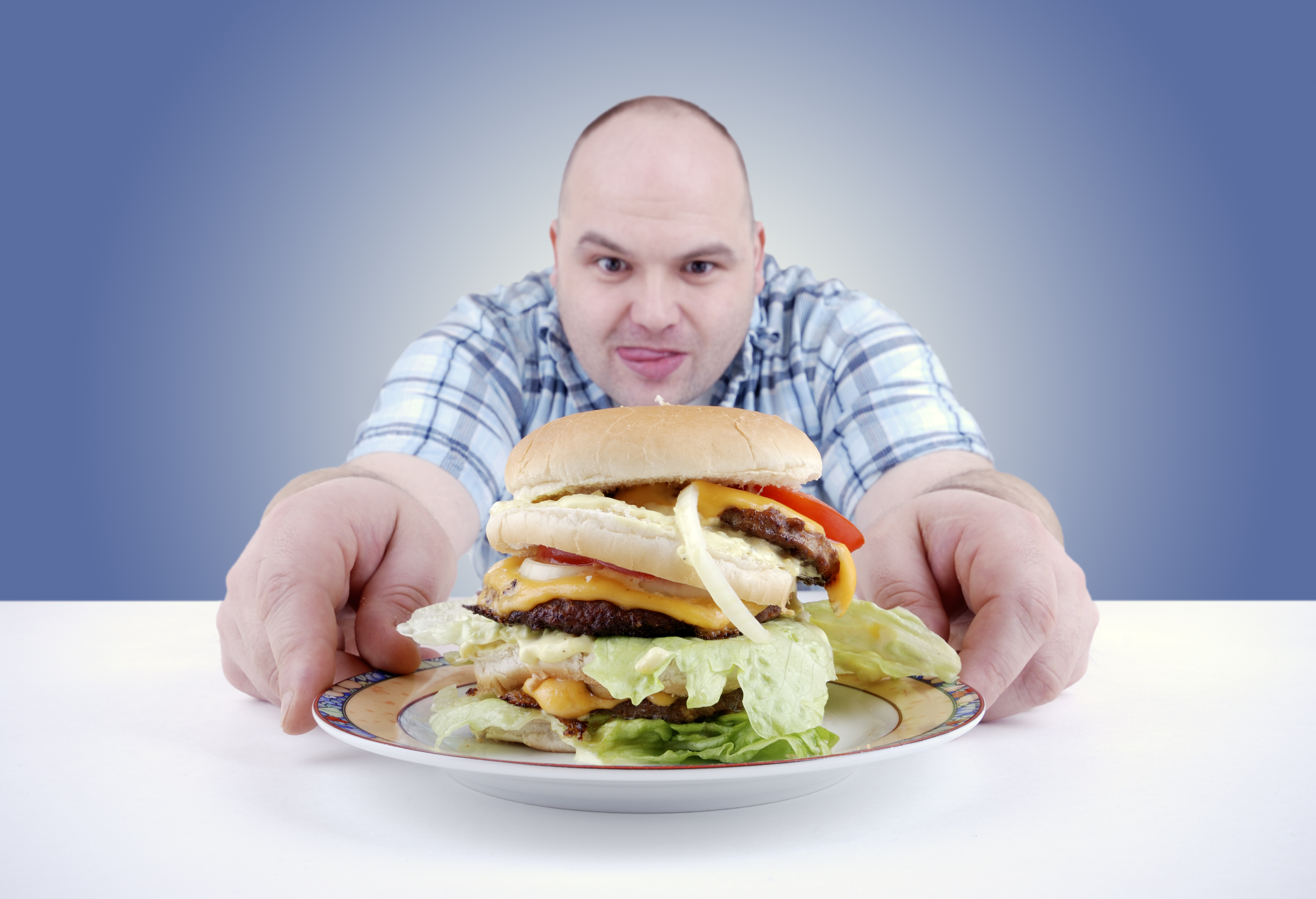 Ожирение переедание. Неправильное питание. Люди с неправильным питанием. Нерациональное питание. Переедание и ожирение.