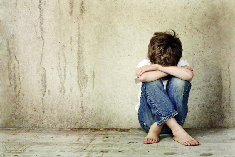 الأم المعنفة