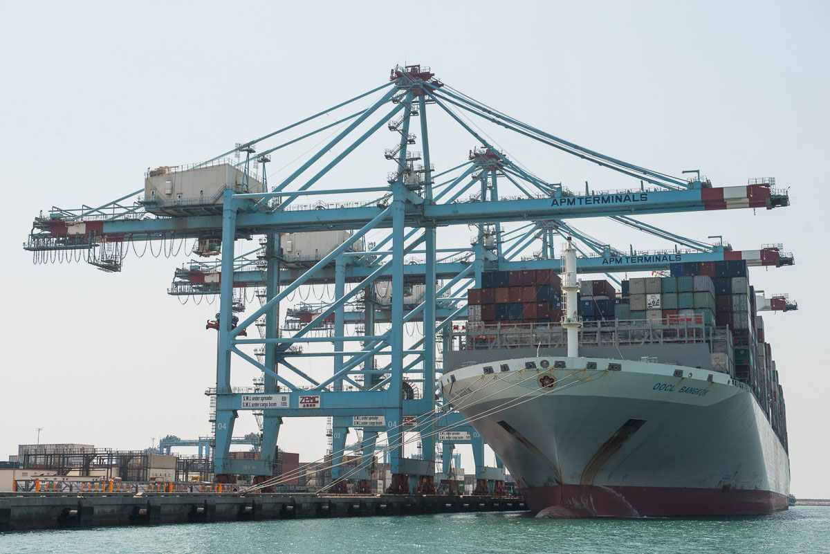 كازاخستان تدشن ميناء على بحر قزوين