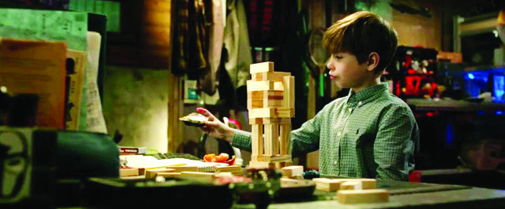 «بريداتور» .. وحوش تهاجم الأرض والسبب صبي