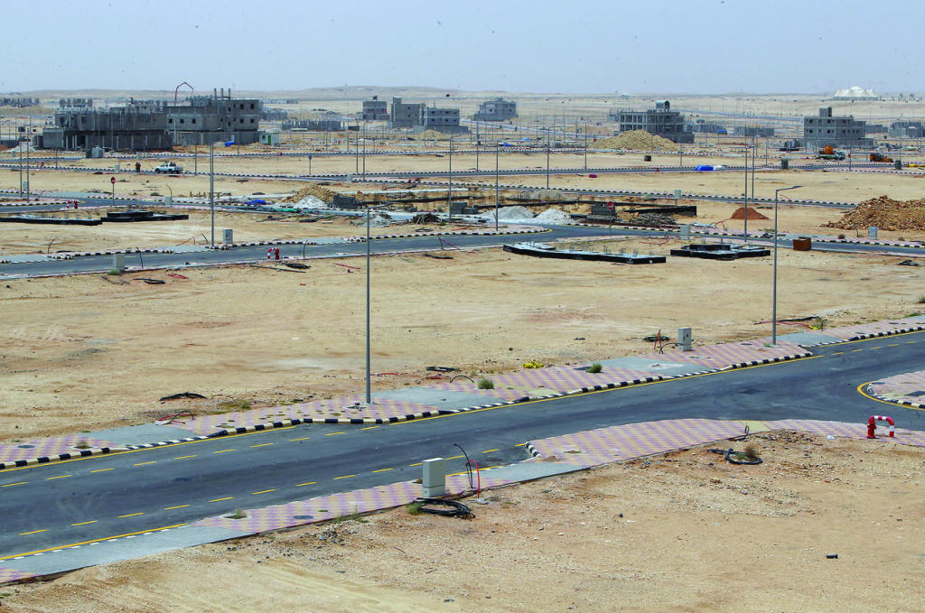 10 مطلوبين في مساهمات عقارية متعثرة .. وطرح مزادات جديدة قبل نهاية العام