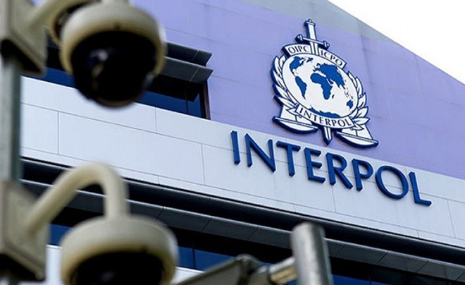الإنتربول يستعيد اثنين من المواطنين المطلوبين في قضايا مالية بعد القبض عليهما في المغرب