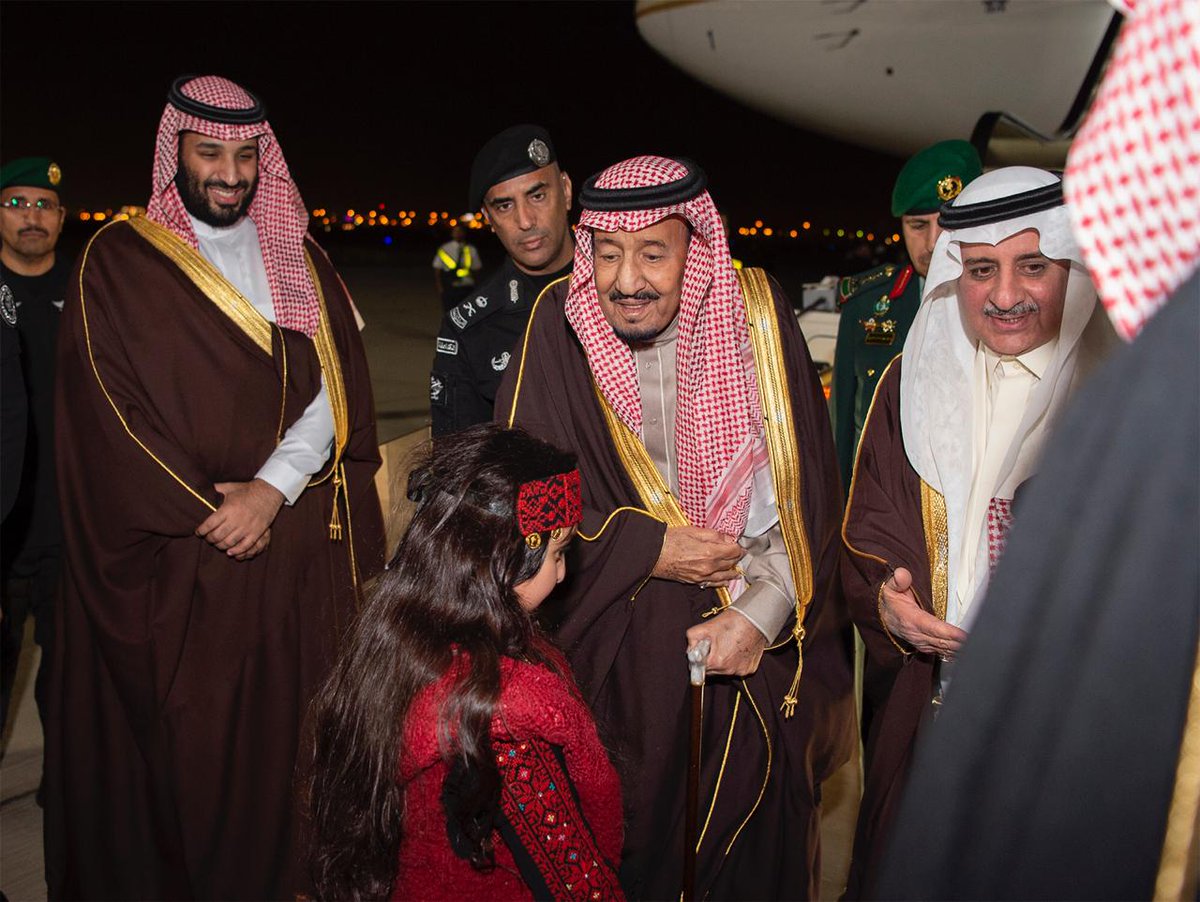 خادم الحرمين الشريفين يصل إلى منطقة تبوك