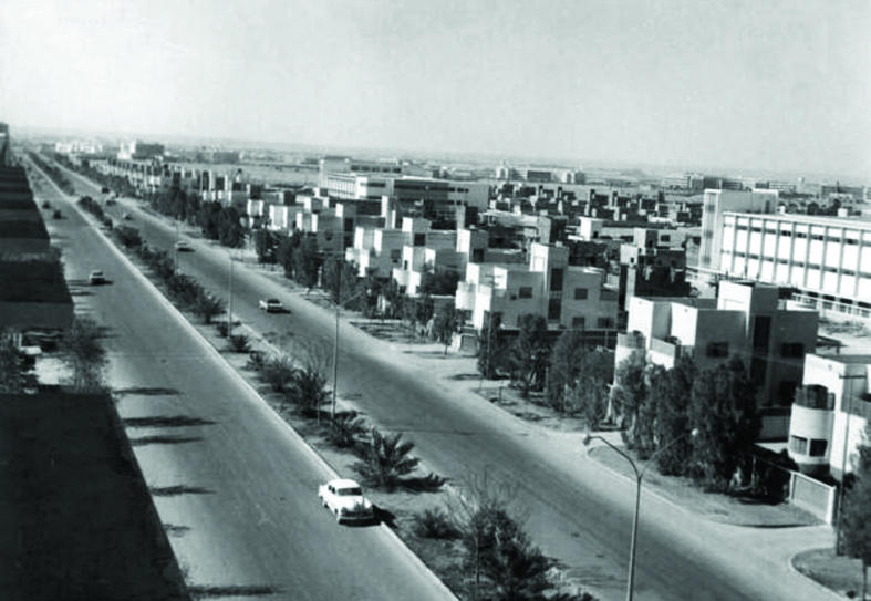 جريدة الرياض حي الملز ربيع العمر و طفرة التحض ر