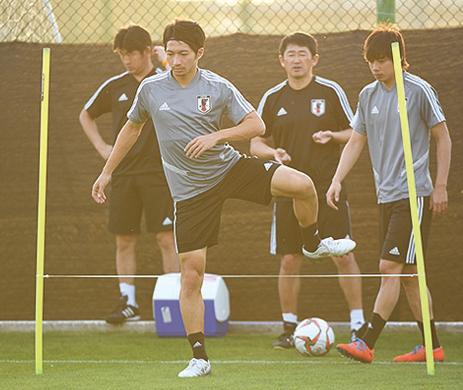 اليابان وإيران .. السباق نحو النهائي