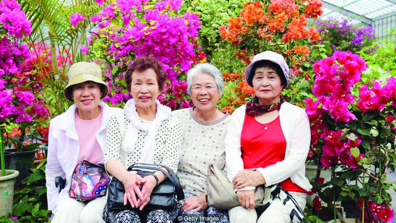 "البستنة" .. هواية تزيح الهموم وتقلل أعراض الشيخوخة