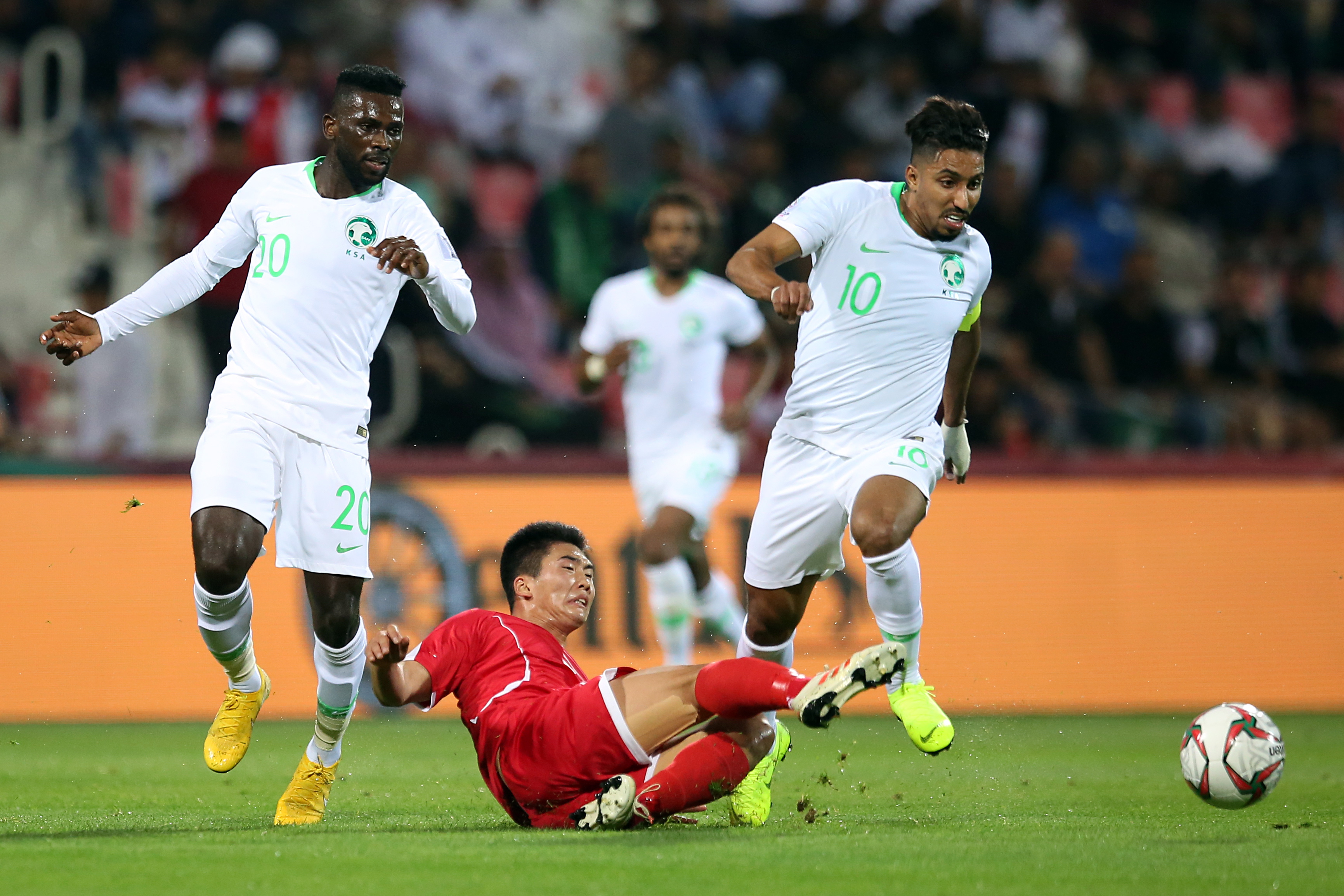 الأخضر يكسر عقدة الافتتاح برباعية في المرمى الكوري